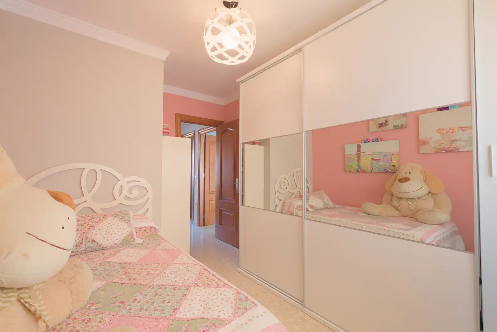 Bedroom of Houses for sale in Vélez-Málaga  with Air Conditioner, Swimming Pool and Furnished