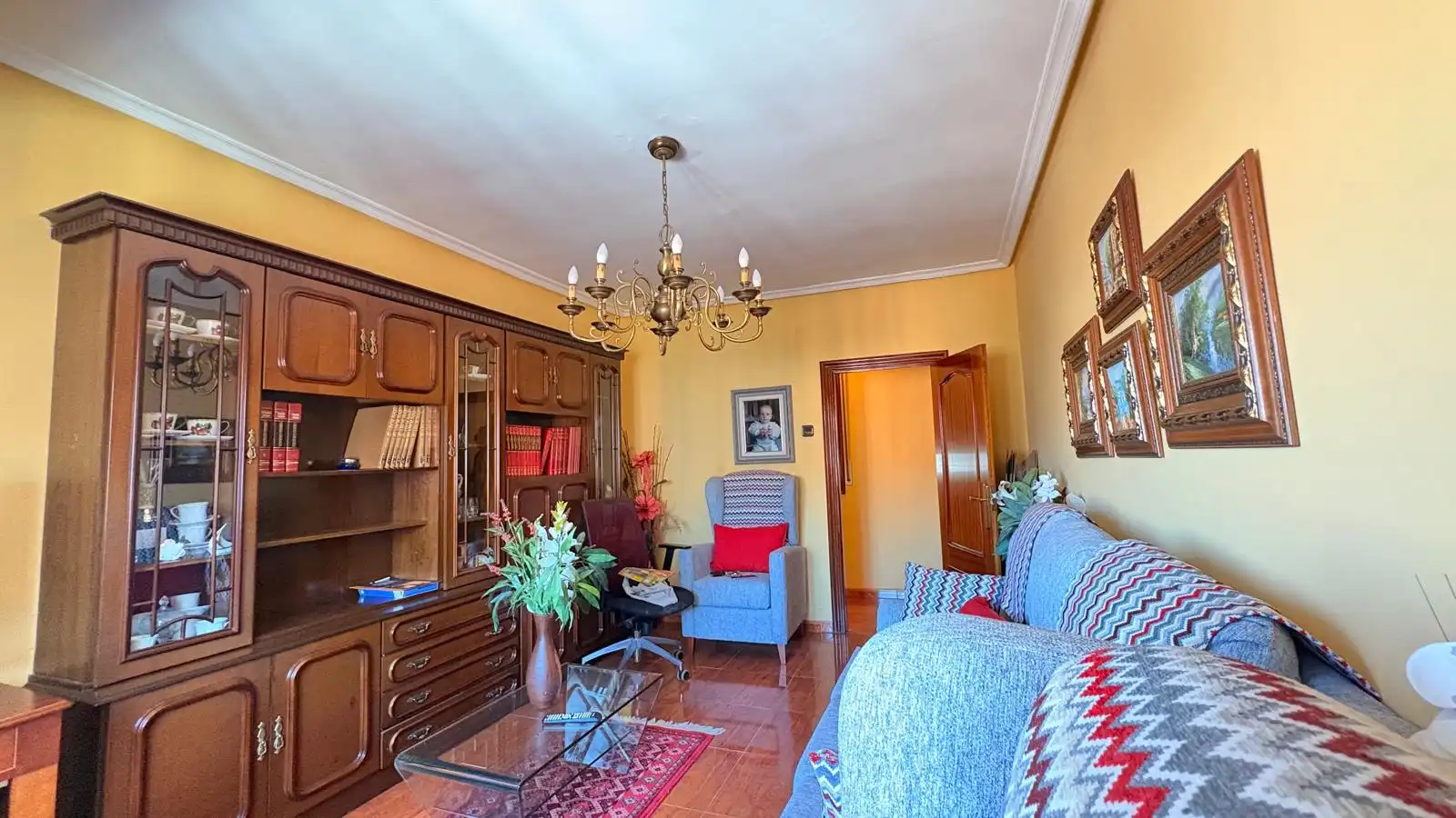 Living room of Flat for sale in Barakaldo   with Heating, Parquet flooring and Furnished