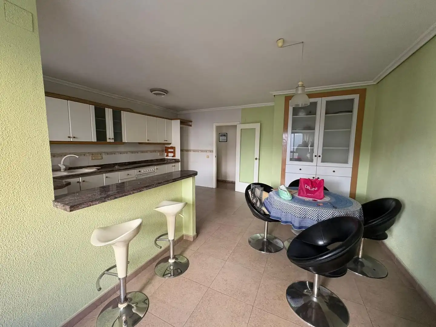 Kitchen of Flat for sale in Vila-real  with Air Conditioner