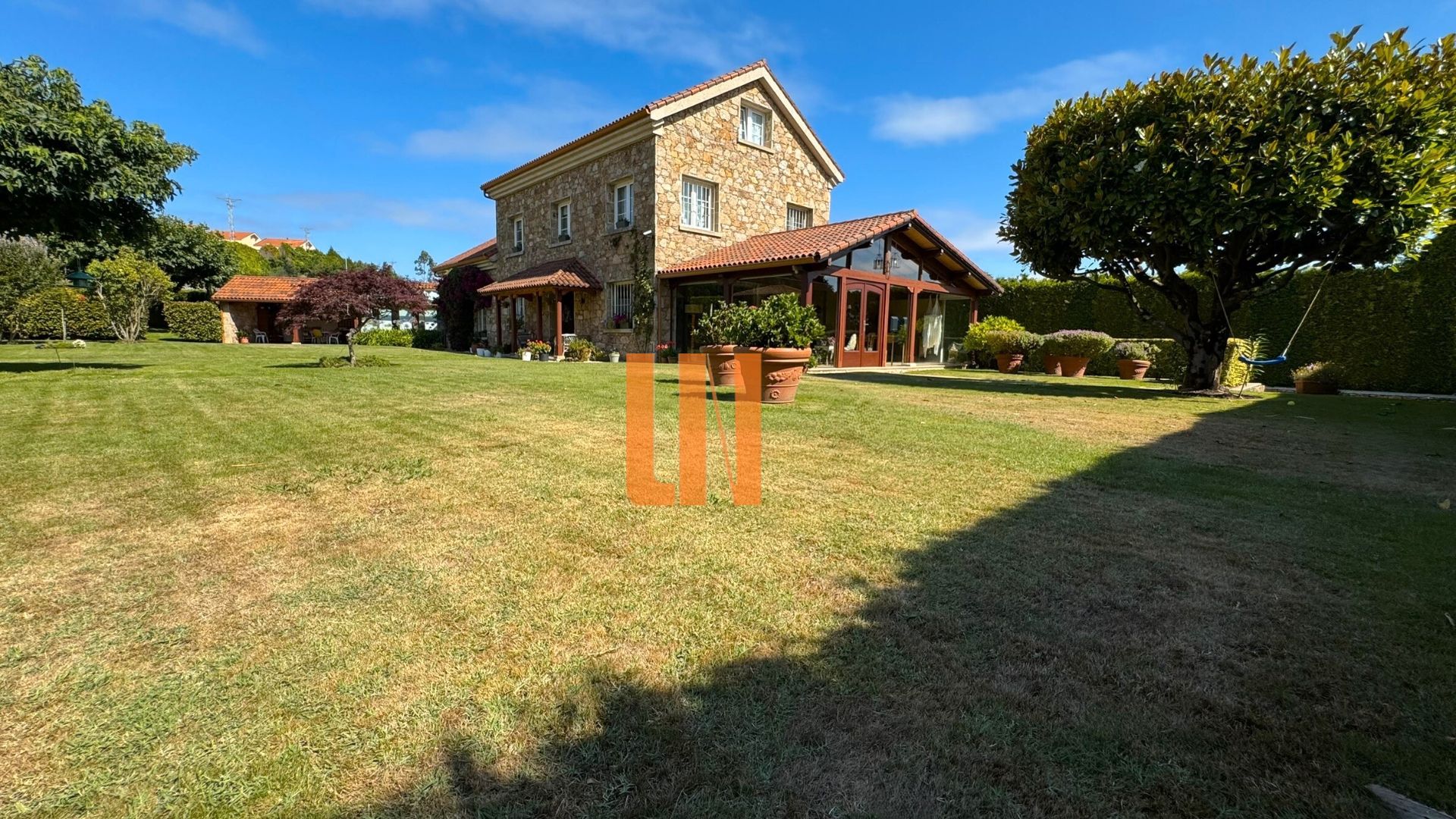 Jardín de Casa o chalet en venta en Culleredo con Calefacción, Jardín privado y Parquet