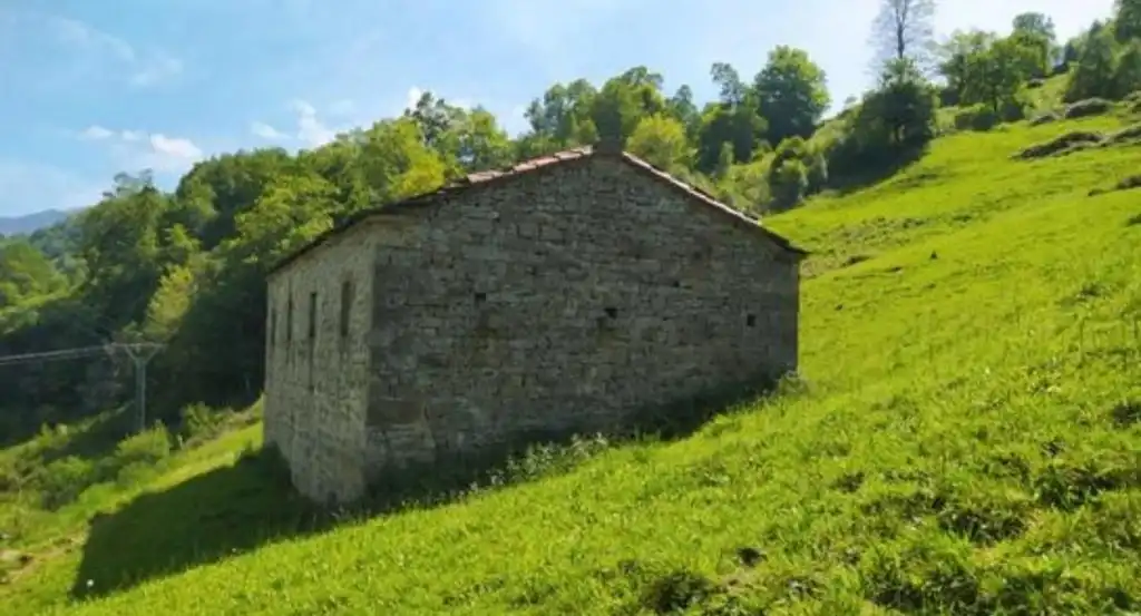 Country house for sale in San Roque de Riomiera