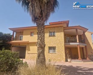 Exterior view of Single-family semi-detached for sale in Cuevas del Almanzora  with Air Conditioner, Heating and Private garden