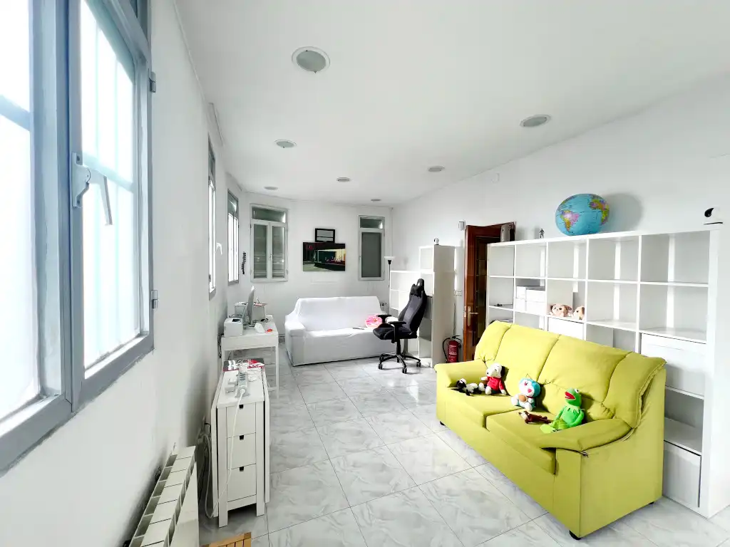 Schlafzimmer von Wohnung zum Verkauf in Madrid mit Klimaanlage, Heizung und Privatgarten