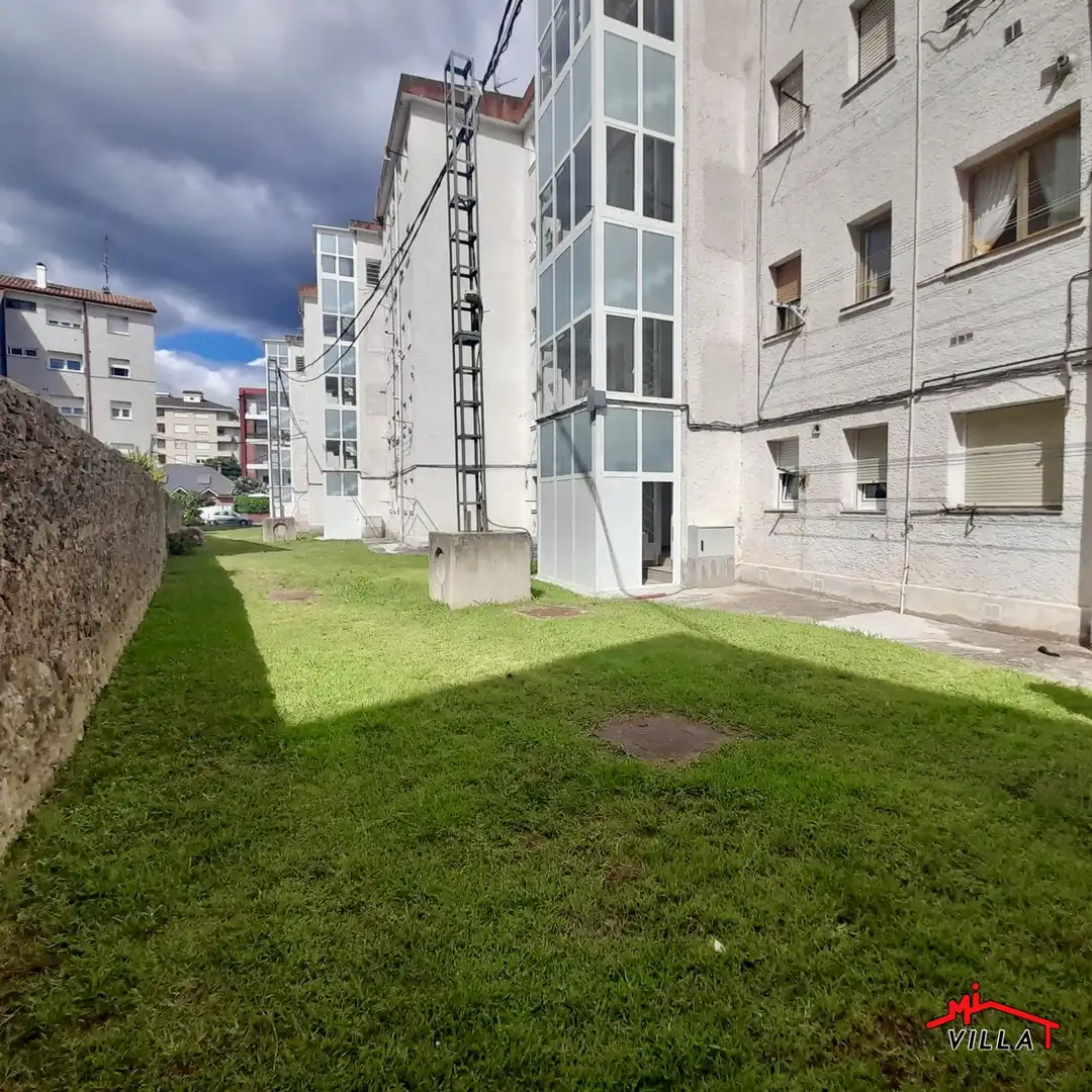 Exterior view of Flat for sale in Laredo  with Heating and Balcony