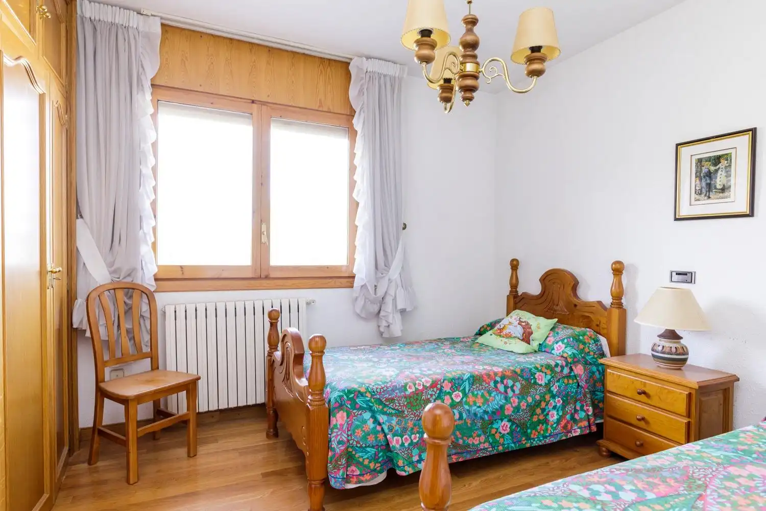 Bedroom of Houses for sale in Zaragoza  with Air Conditioner, Heating and Private garden