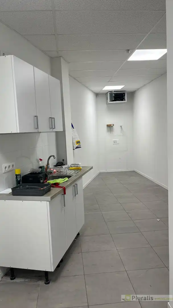 Cuina de Local de lloguer en Illescas amb Aire condicionat