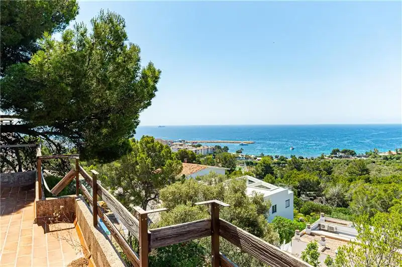 Vista exterior de Casa o xalet en venda en Calvià amb Jardí privat i Terrassa