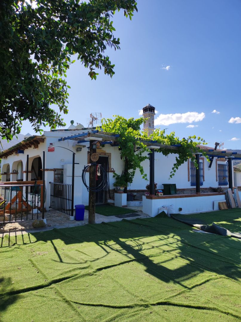 Jardí de Finca rústica en venda en Casarabonela amb Jardí privat, Traster i Moblat