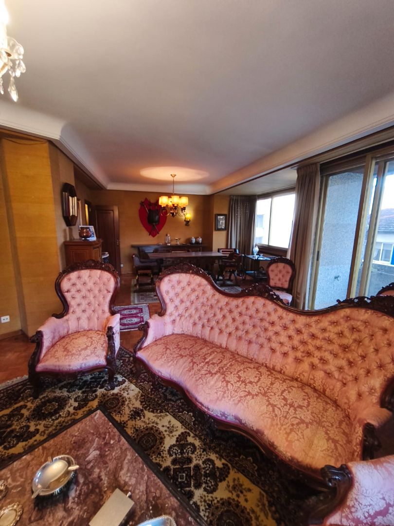 Sala d'estar de Pis en venda en Ourense Capital  amb Calefacció, Parquet i Moblat