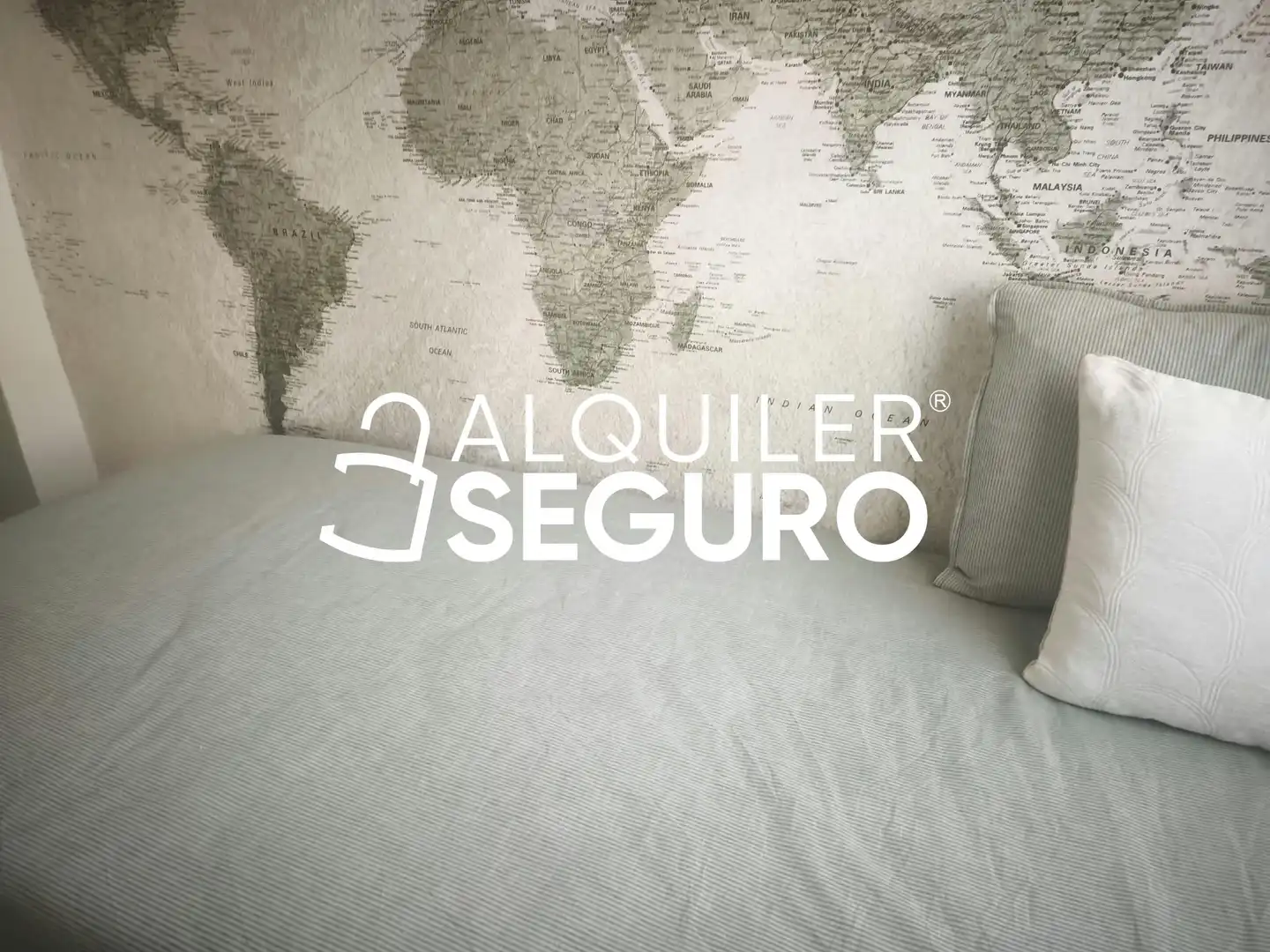Bedroom of Flat for rent in Zaragoza  with Air Conditioner, Heating and Furnished