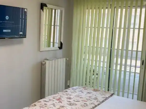 Schlafzimmer von Wohnung zur Miete in  Zaragoza Capital mit Balkon