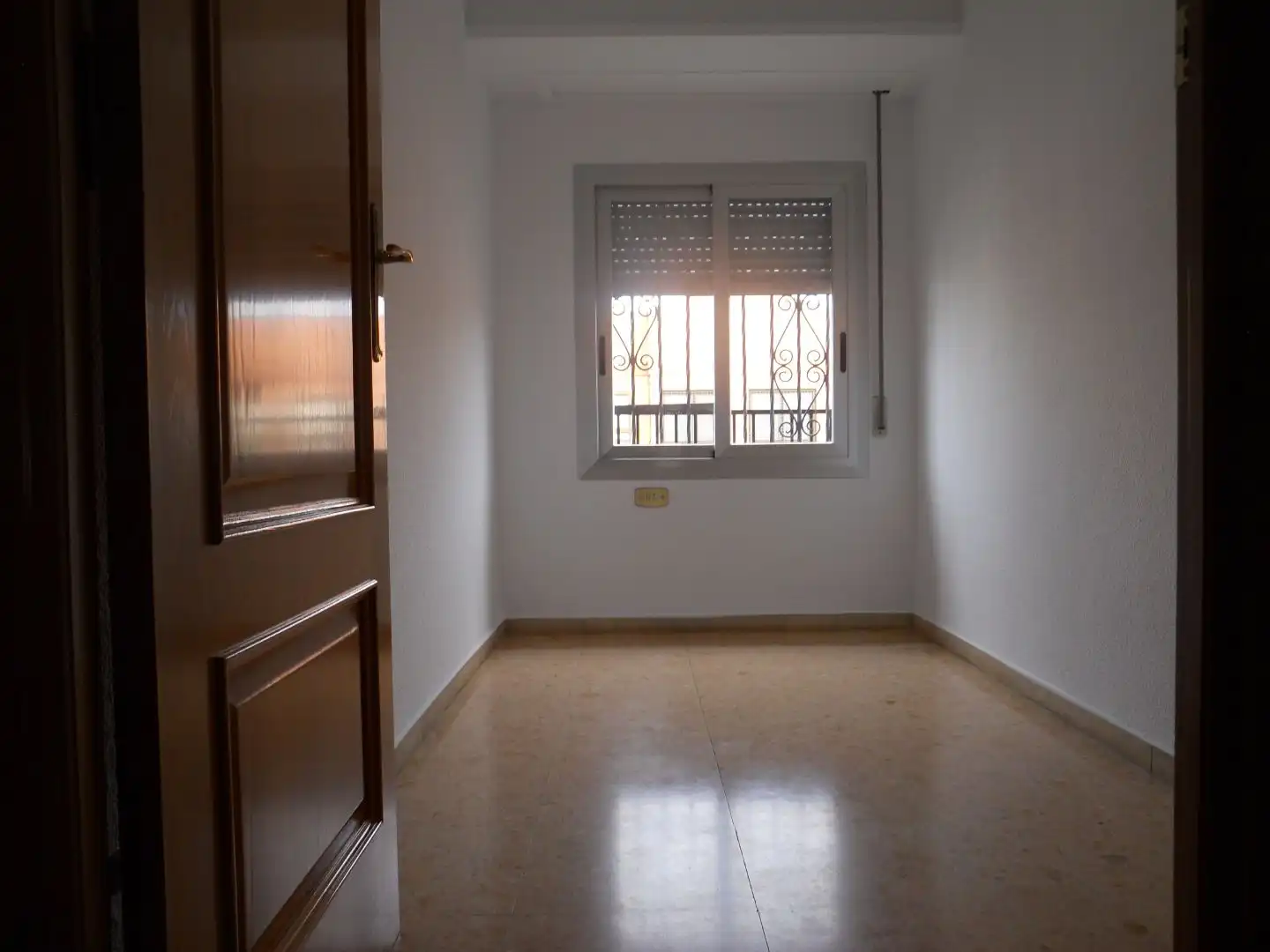 Schlafzimmer von Wohnung zum Verkauf in  Valencia Capital mit Klimaanlage und Balkon