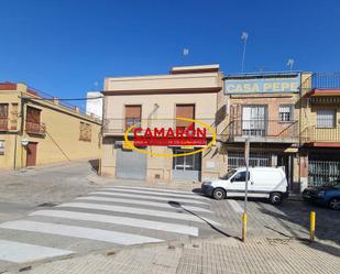 Vista exterior de Local de lloguer en Coria del Río