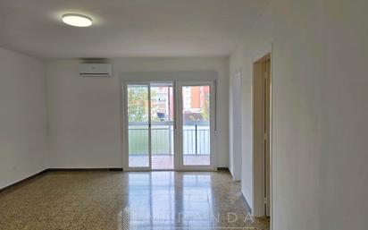 Vista exterior de Pis en venda en Mollet del Vallès amb Aire condicionat, Calefacció i Forn