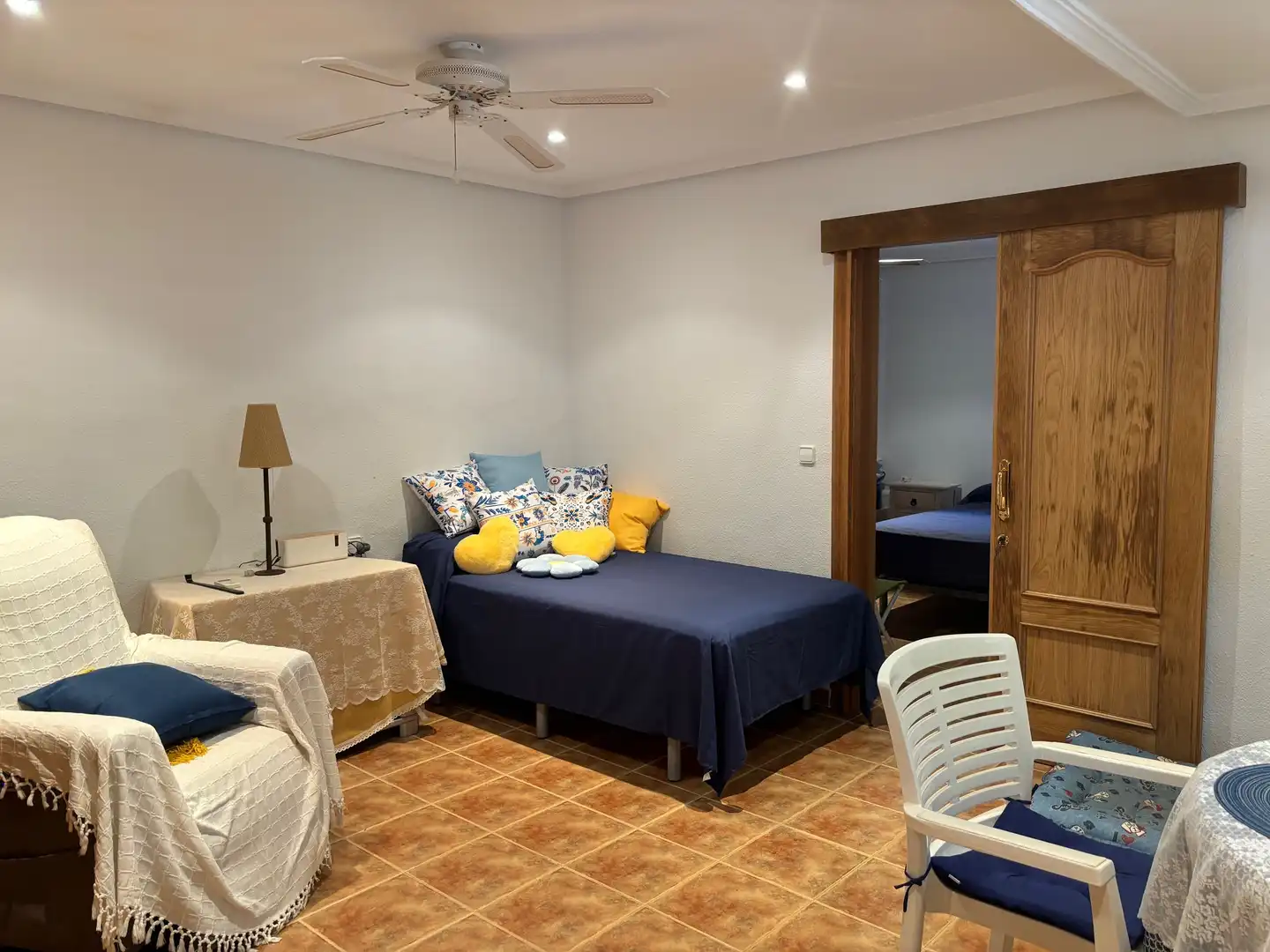 Schlafzimmer von Erdgeschoss zum Verkauf in La Manga del Mar Menor mit Klimaanlage, Privatgarten und Schwimmbad
