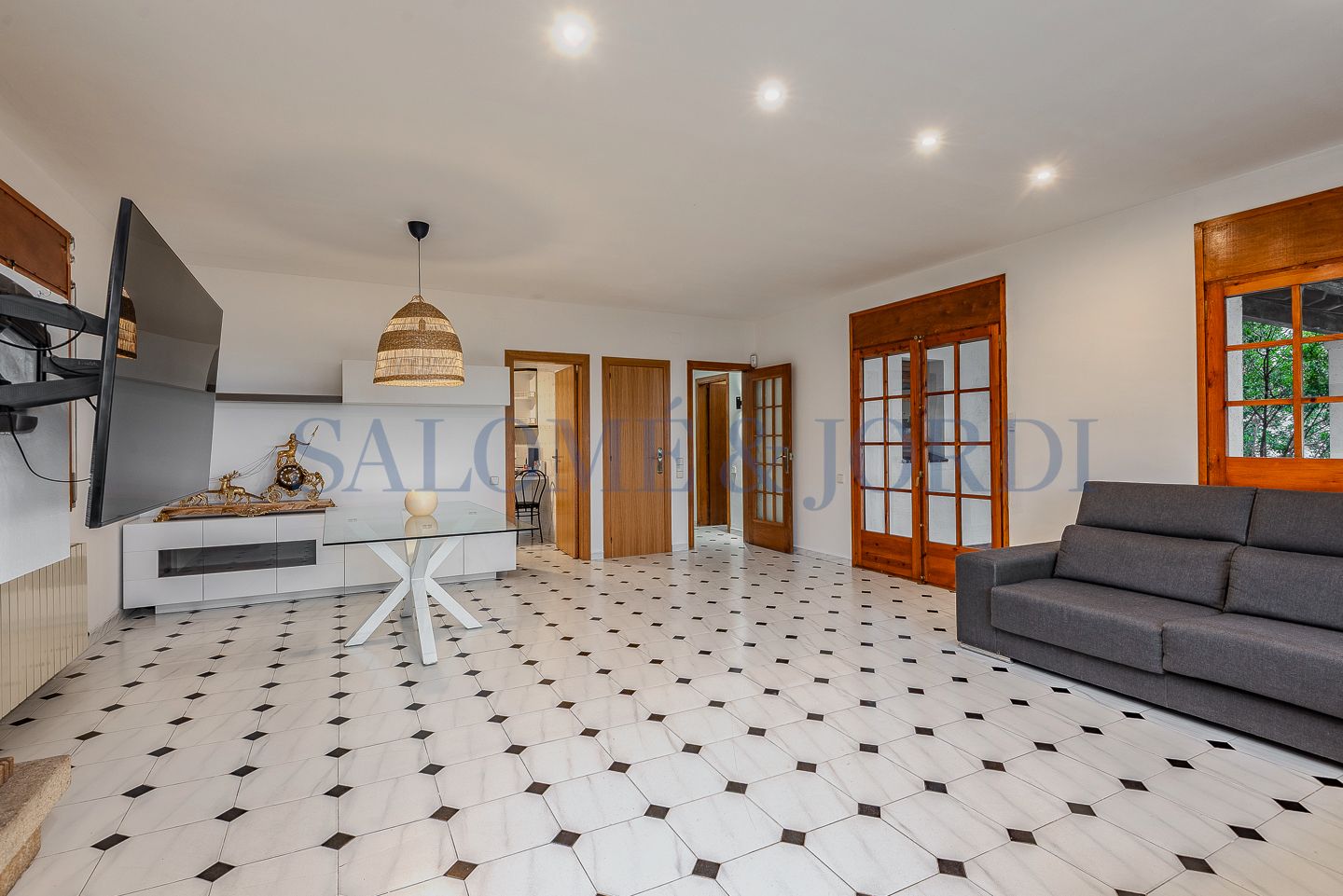 Sala d'estar de Casa o xalet en venda en Cabrils amb Calefacció, Jardí privat i Terrassa