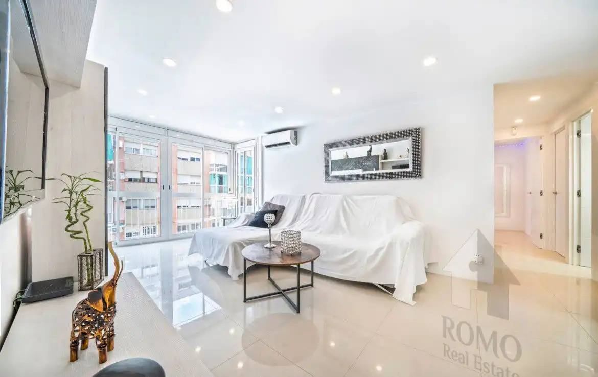 Sala de estar de Piso en venta en Santa Perpètua de Mogoda con Aire acondicionado y Calefacción