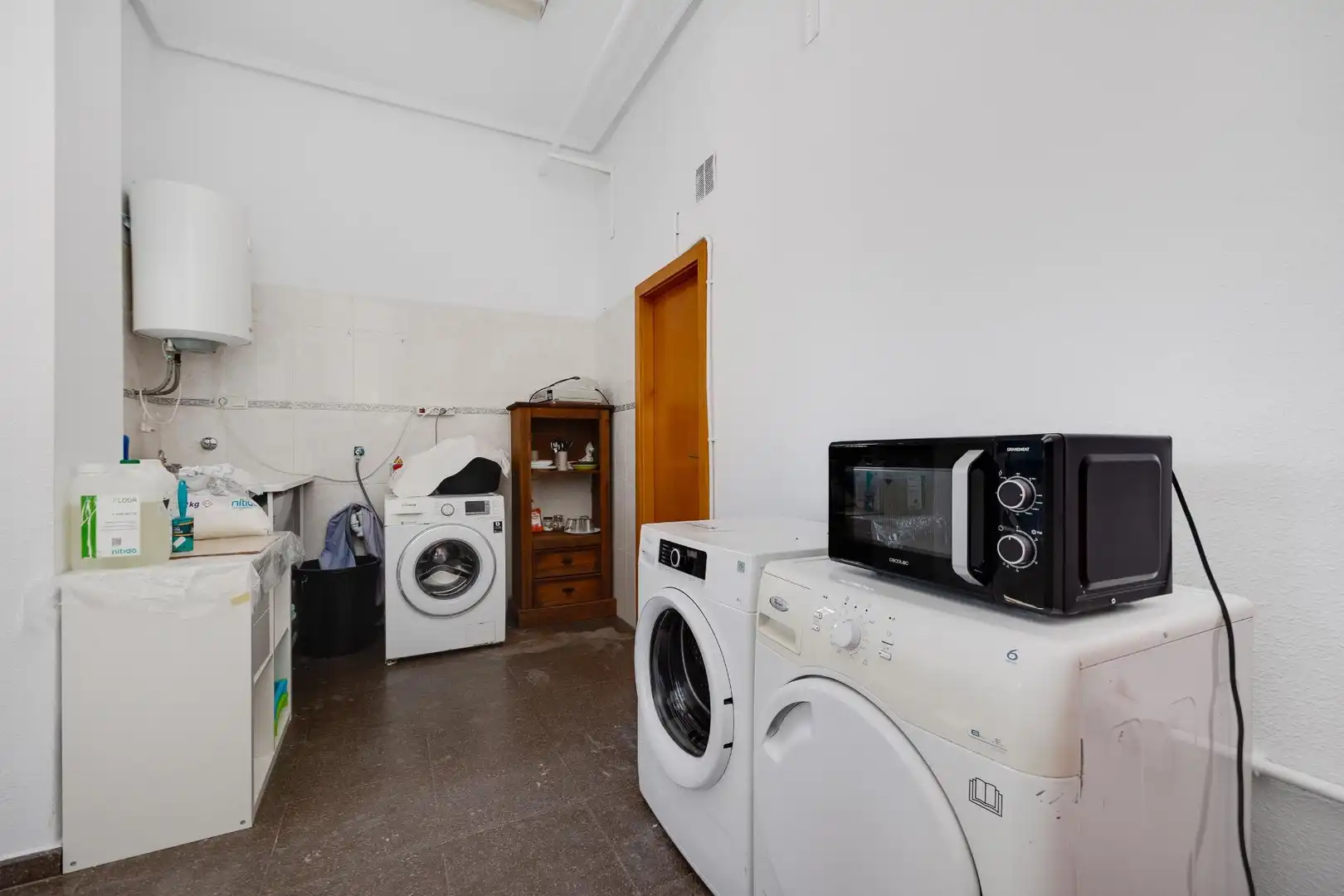 Commercial properties for sale in Doña Pepa