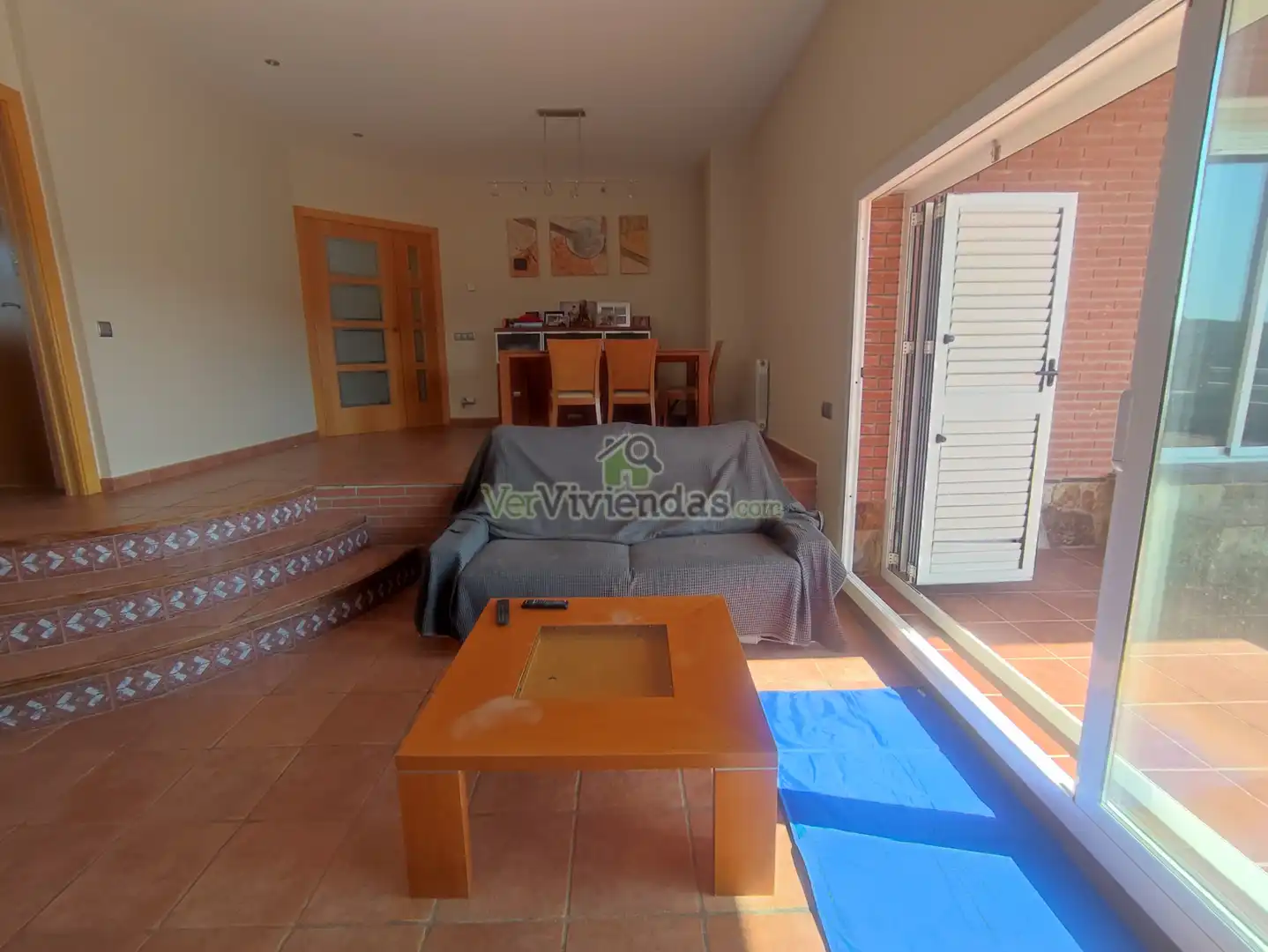 Sala d'estar de Casa o xalet en venda en Vallirana amb Calefacció, Jardí privat i Terrassa
