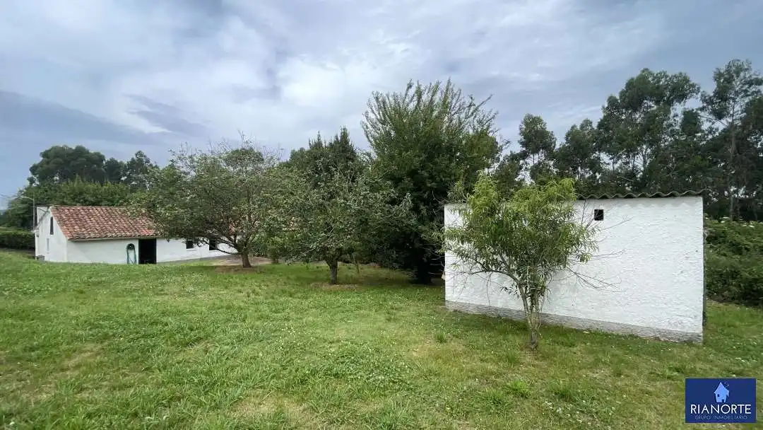 Casa adosada en venta en Calle Cruz, Luanco - Aramar - Antromero