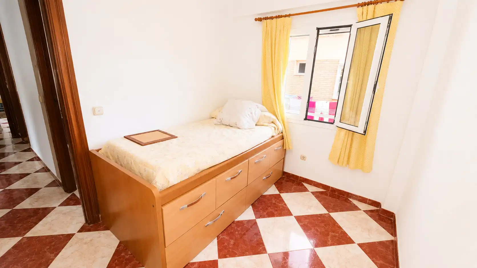 Habitación de Piso en venta en Málaga con Aire acondicionado, Terraza y Amueblado