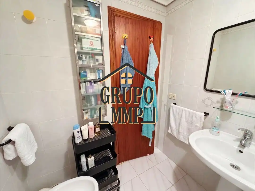 Baño de Apartamento en venta en Benicasim / Benicàssim con Aire acondicionado, Calefacción y Amueblado