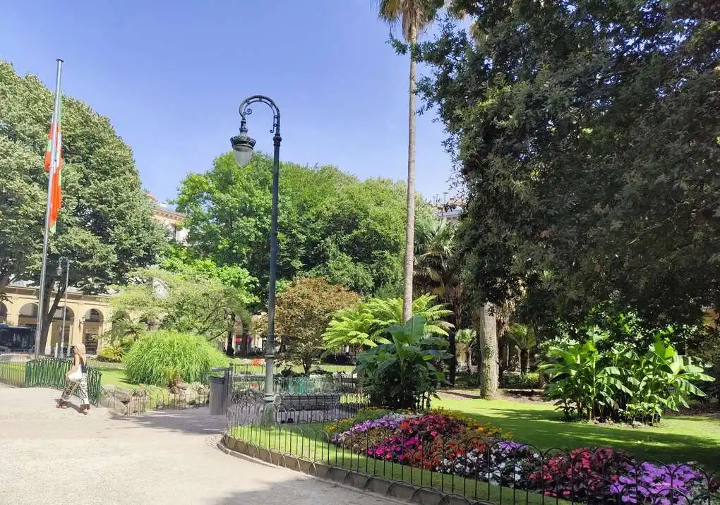 Exterior view of Office for sale in Donostia - San Sebastián 