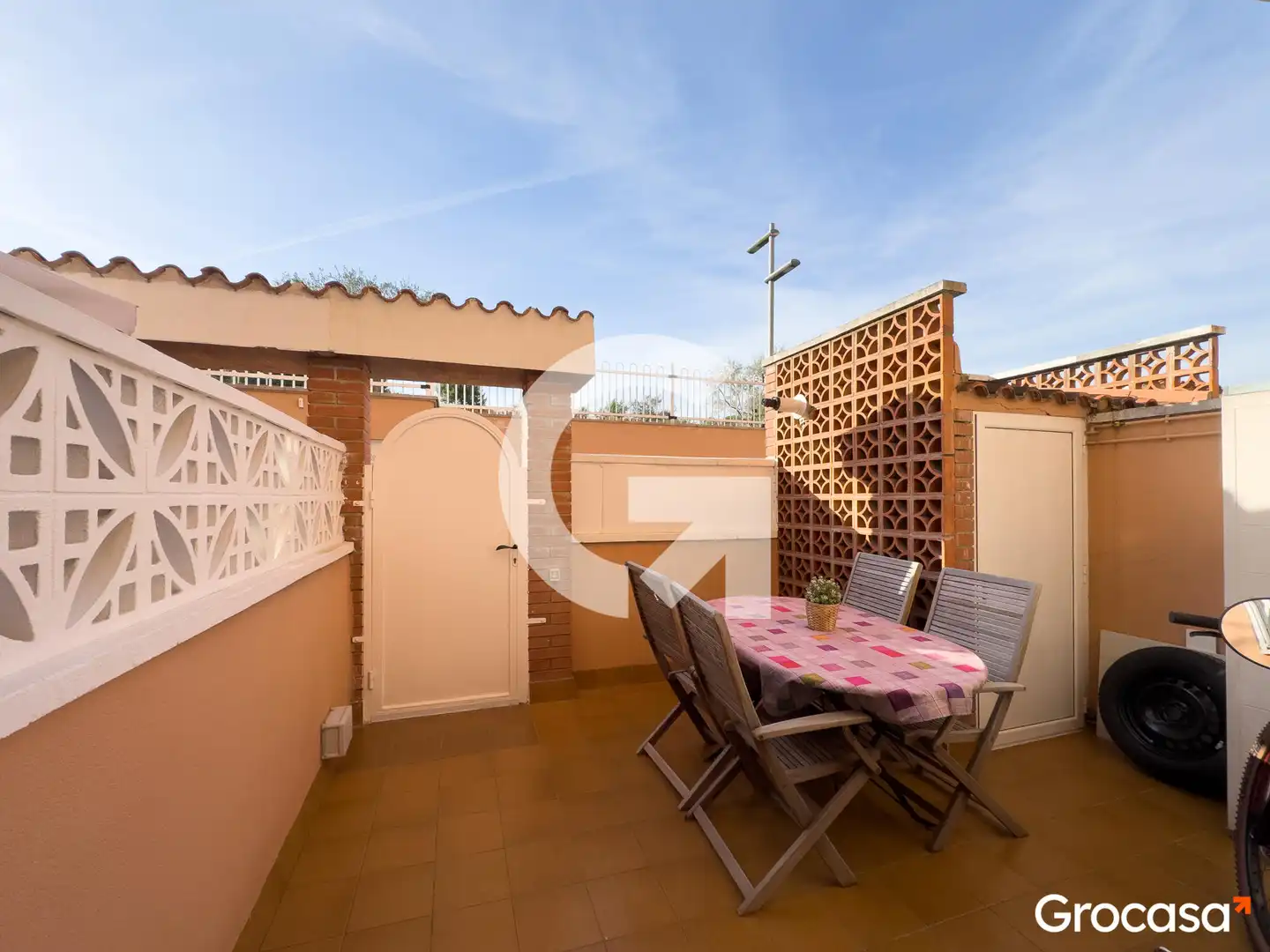 Terraza de Casa adosada en venta en Sant Vicenç Dels Horts con Aire acondicionado, Calefacción y Jardín privado