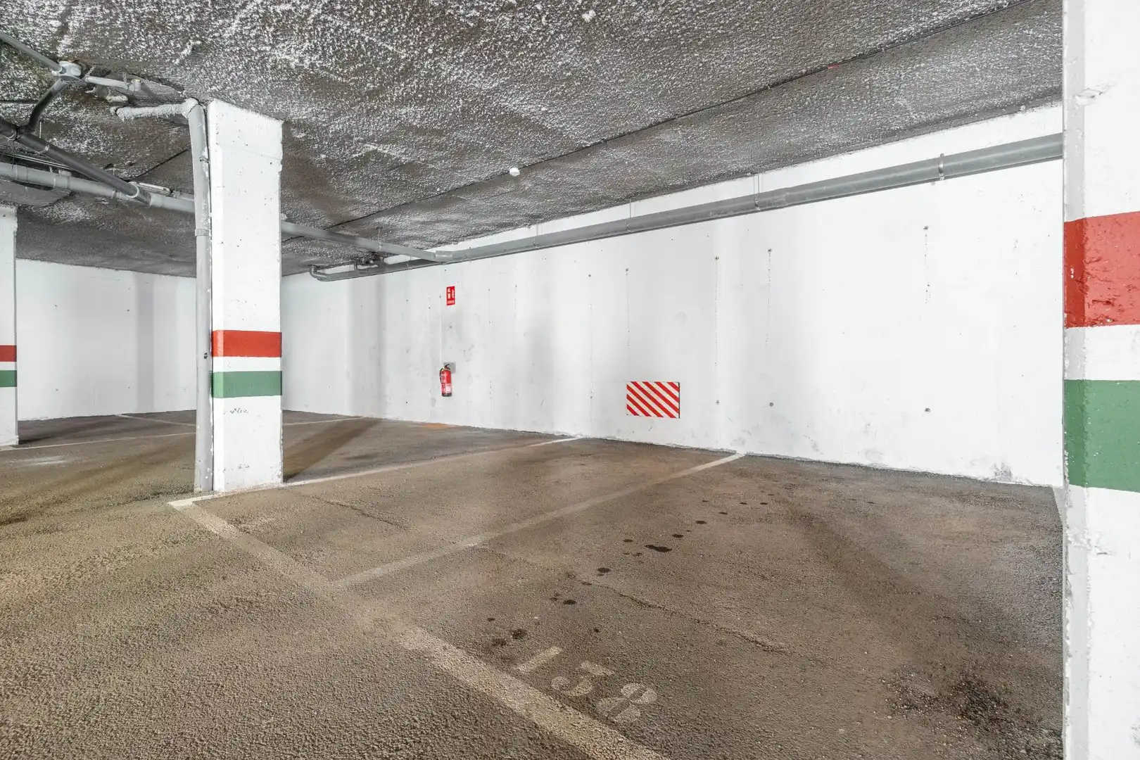 Parking de Ático en venta en Puebla de Lillo con Calefacción, Trastero y Amueblado
