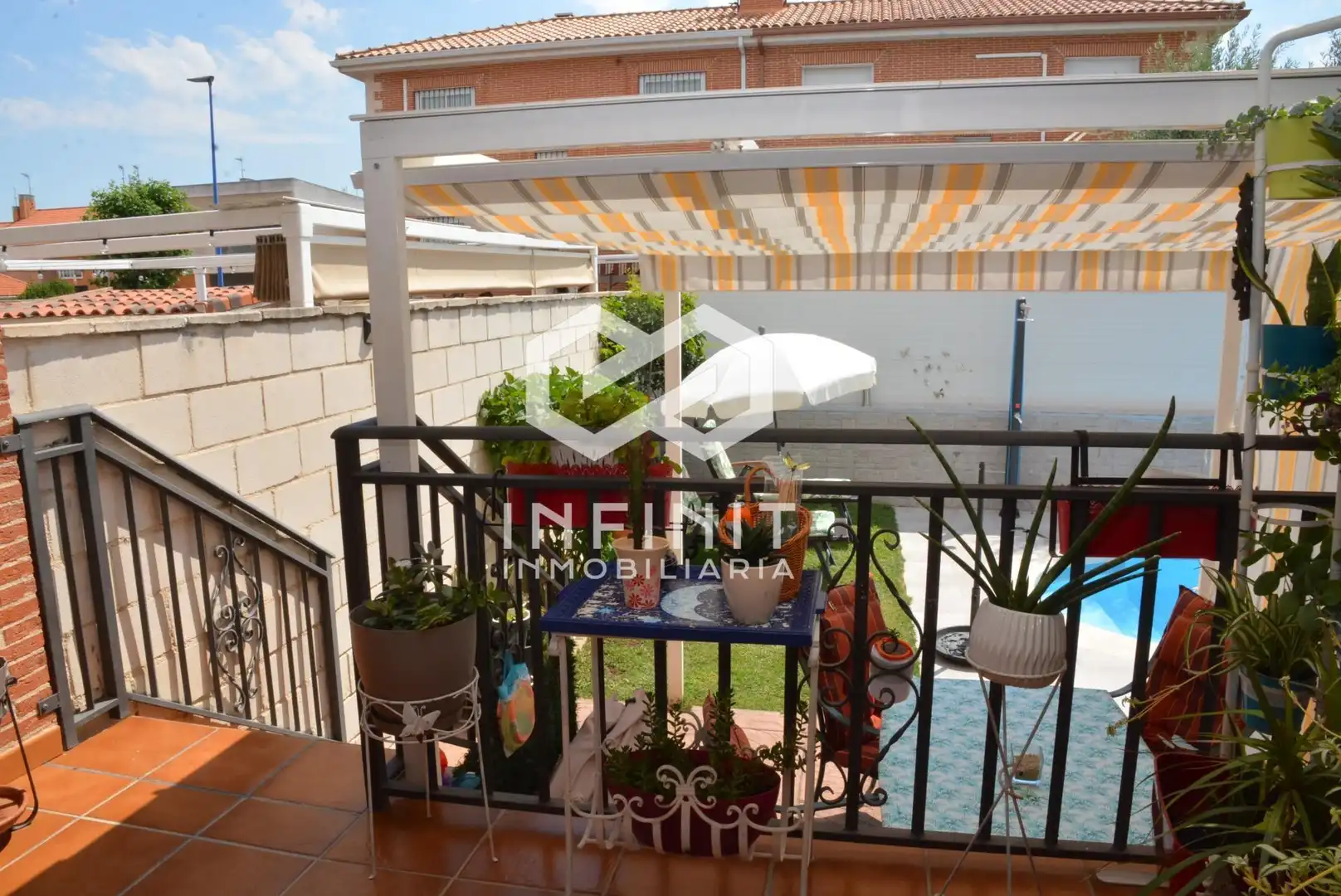 Terrassa de Casa adosada en venda en Torrejón del Rey amb Calefacció, Jardí privat i Terrassa