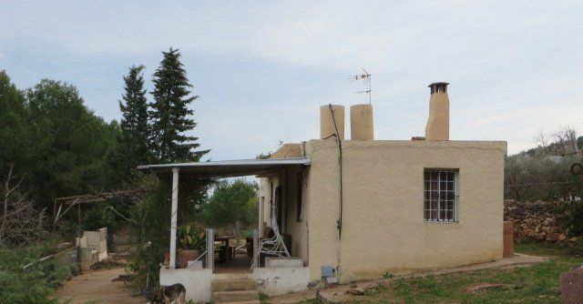 Vista exterior de Casa o xalet en venda en Estivella amb Alarma