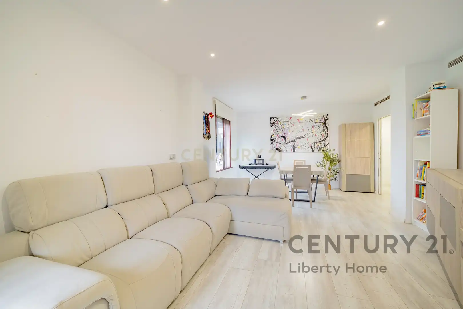 Living room of Apartments for rent in Valencia  with Air Conditioner, Private garden and Oven