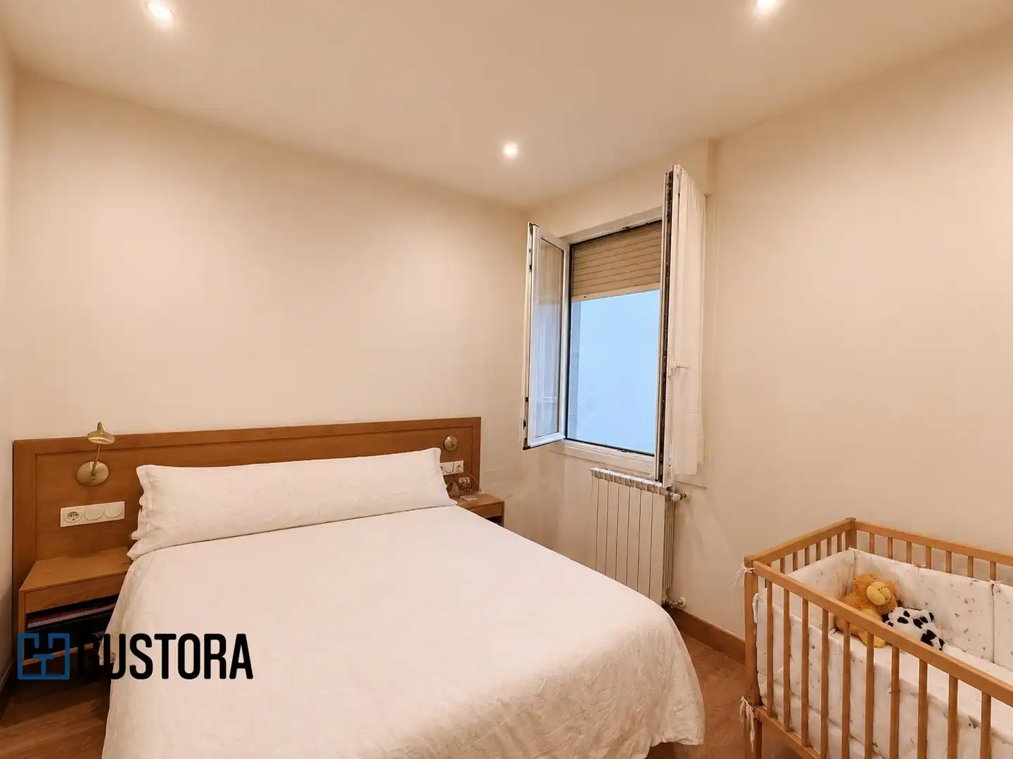 Dormitori de Pis en venda en Donostia - San Sebastián  amb Calefacció, Parquet i Moblat