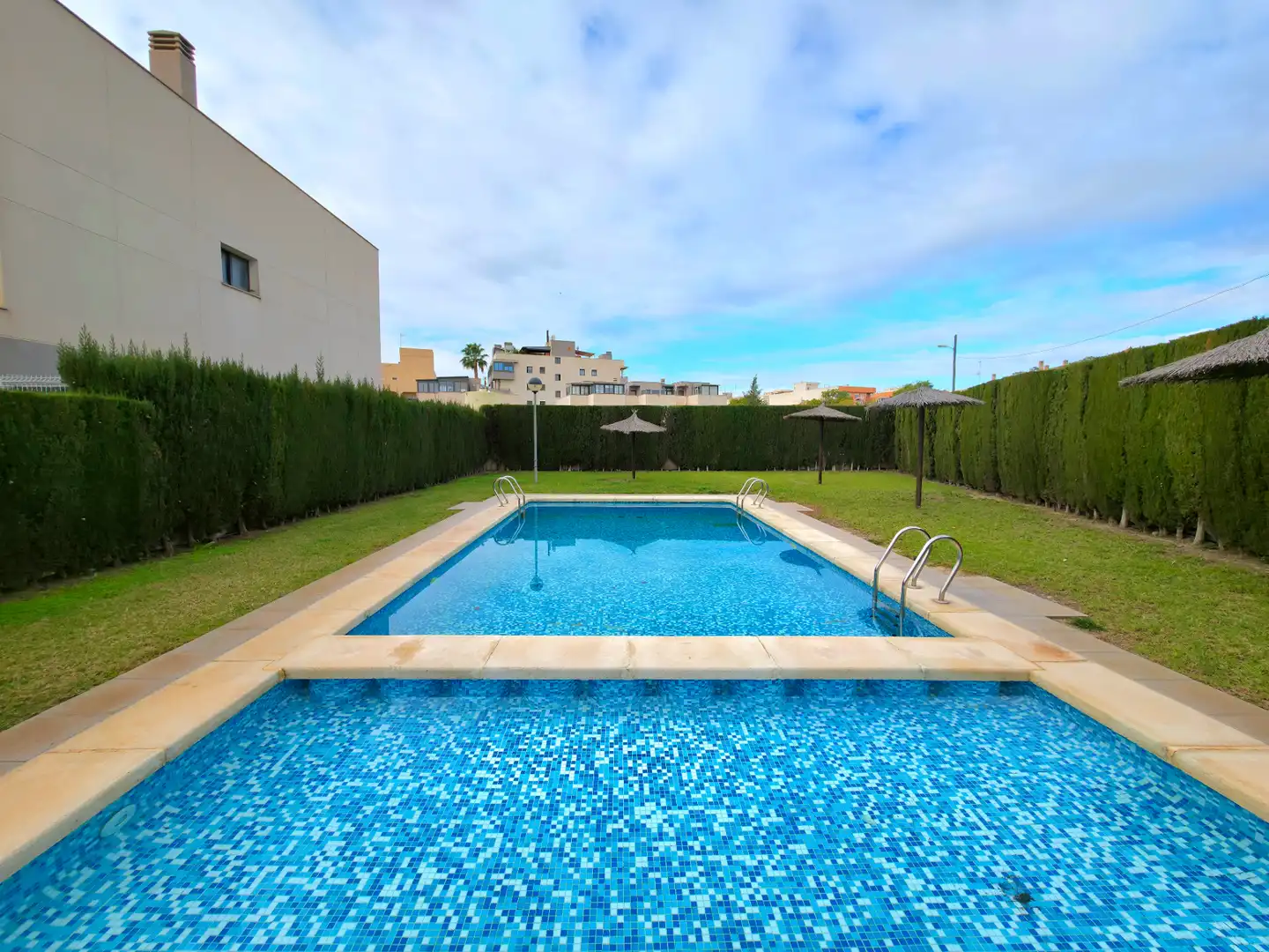Swimming pool of Detached homes for sale in San Vicente del Raspeig / Sant Vicent del Raspeig  with Air Conditioner, Heating and Private garden