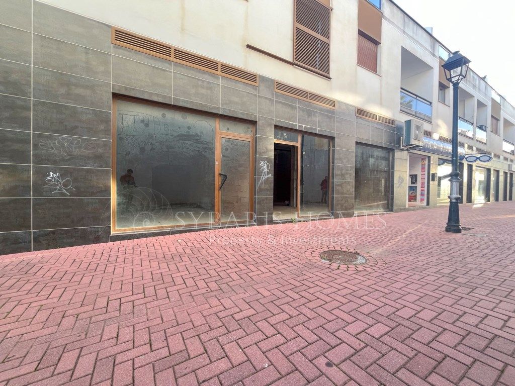 Vista exterior de Local en venda en Els Poblets