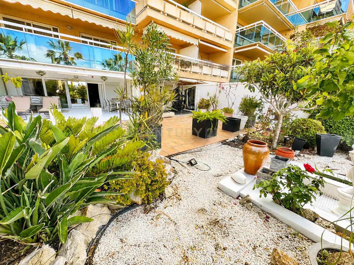 Wohnungen zur Miete in CL DE S'ILLA PLANA 1025 EDIFICIO AQUATIC PARKEIVIS, Marina Botafoc - Platja de Talamanca