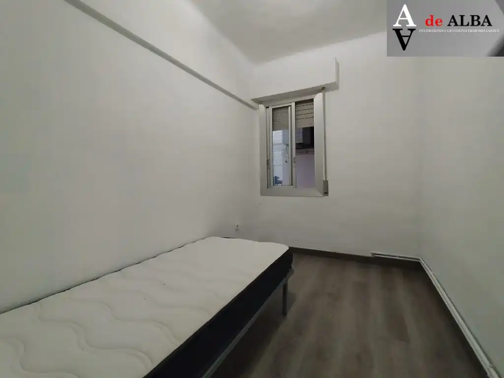 Bedroom of Flat for sale in Esplugues de Llobregat  with Air Conditioner, Heating and Parquet flooring