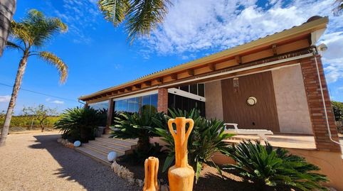 Chalet independiente con piscina, jacuzzi en Jacarilla.
