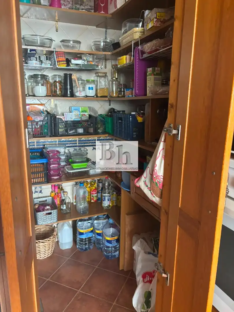 Küche von Wohnung zum Verkauf in Málaga mit Klimaanlage, Privatgarten und Parkett