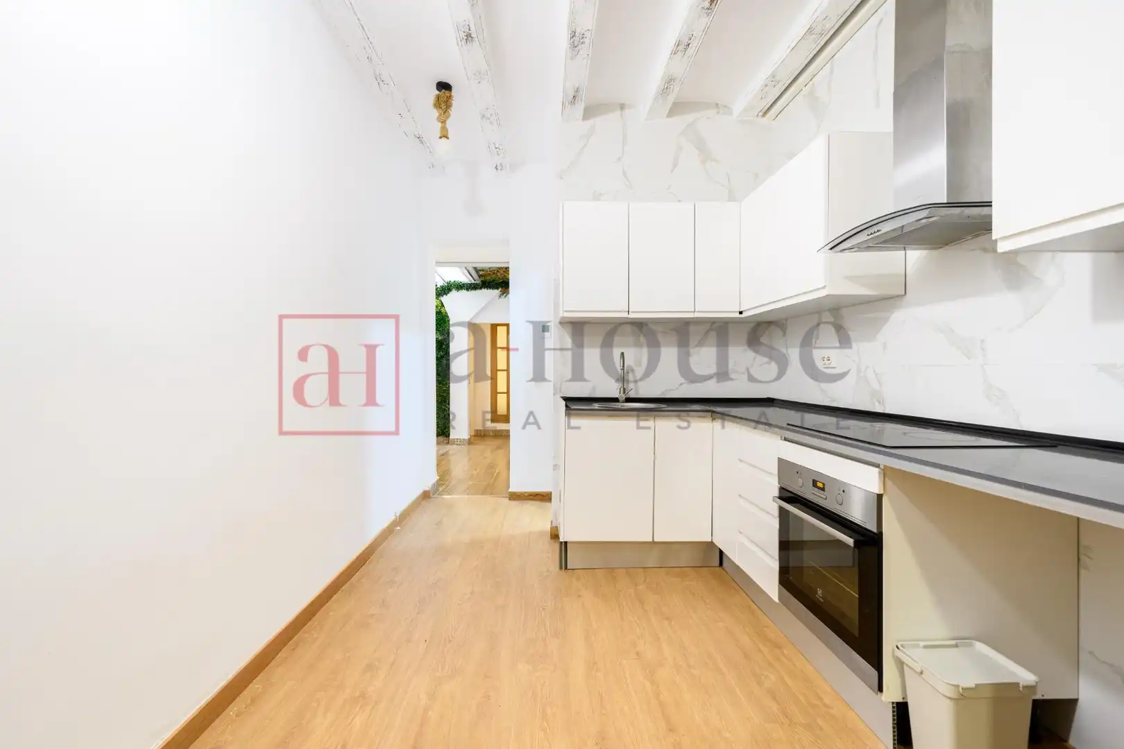 Cocina de Planta baja en venta en Barcelona con Parquet y Alarma