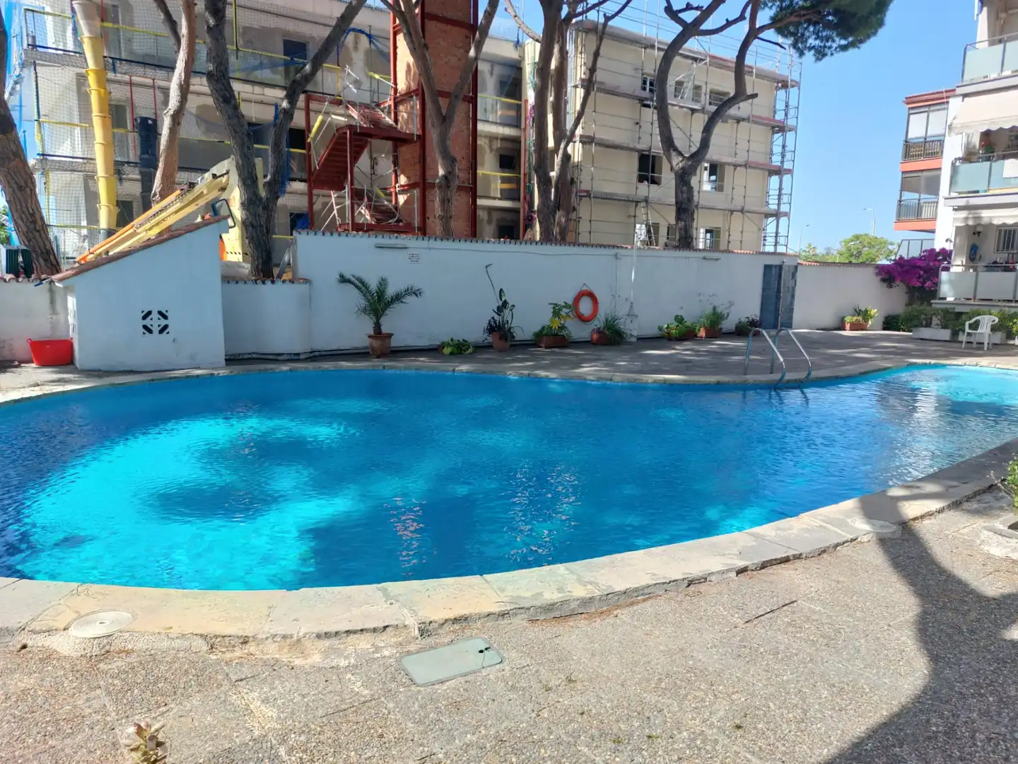Piscina de Apartament en venda en Castelldefels amb Terrassa i Piscina comunitària