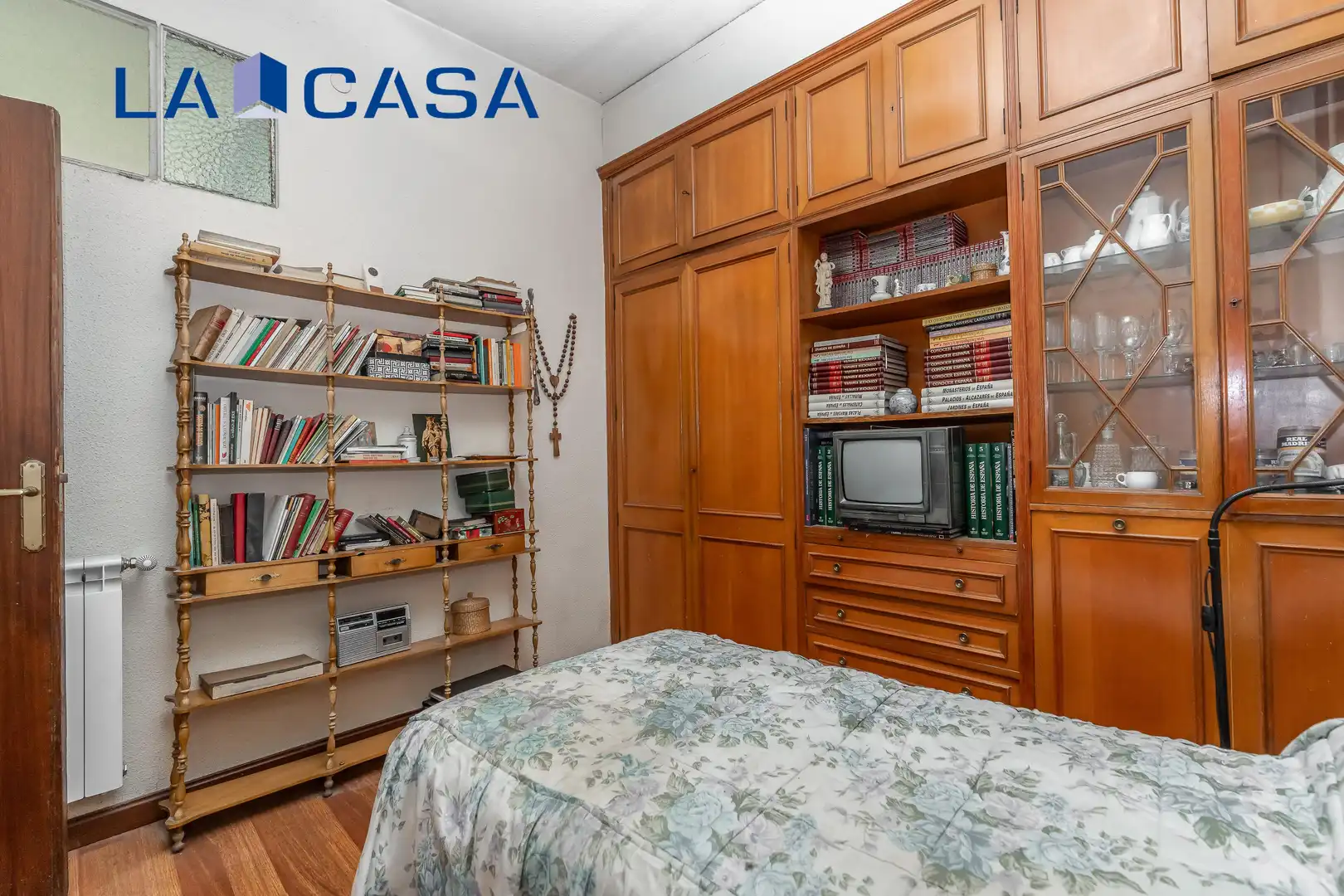 Habitación de Piso en venta en Madrid con Balcón