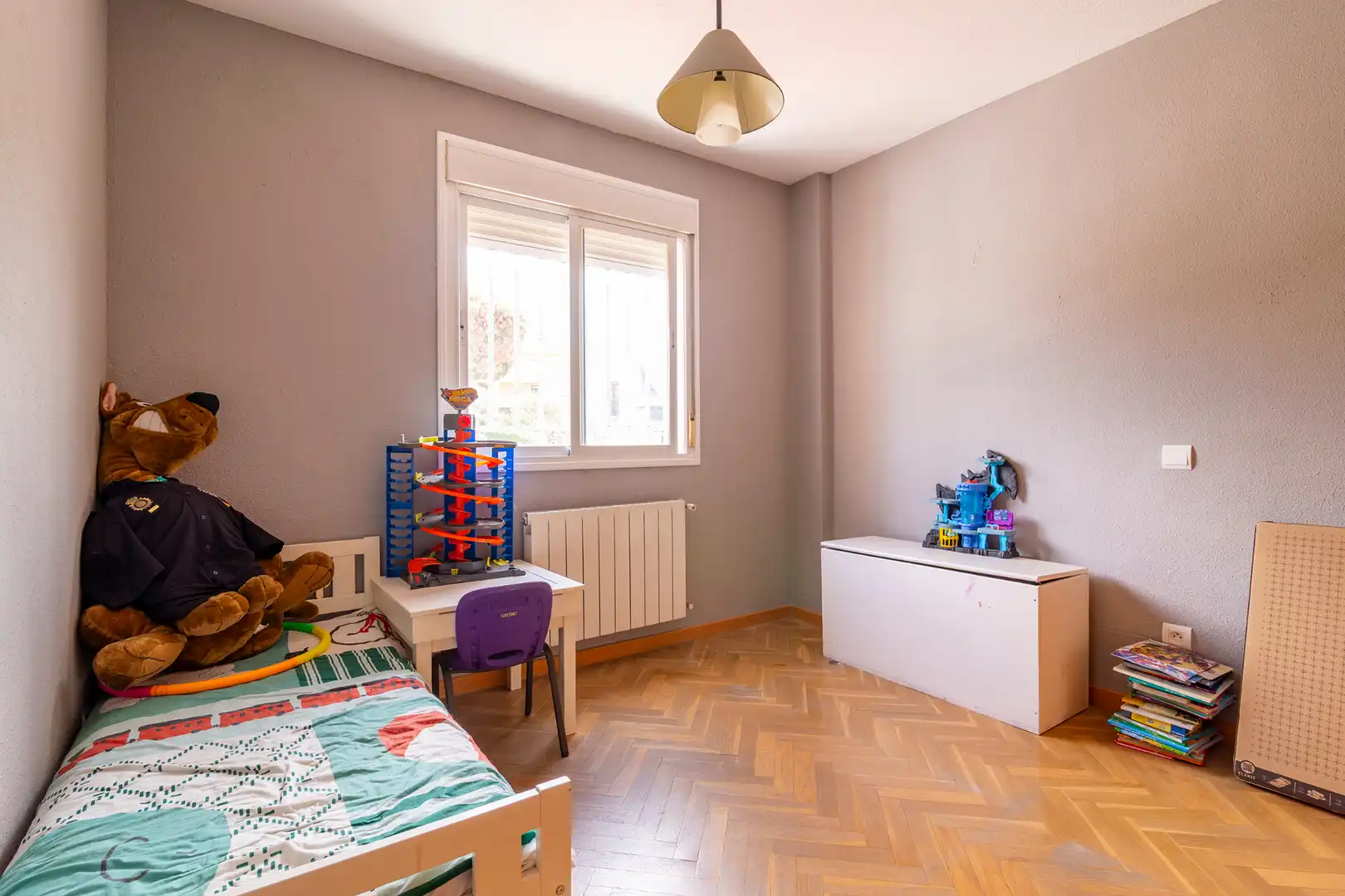 Dormitori de Casa adosada en venda en Móstoles amb Aire condicionat, Calefacció i Jardí privat
