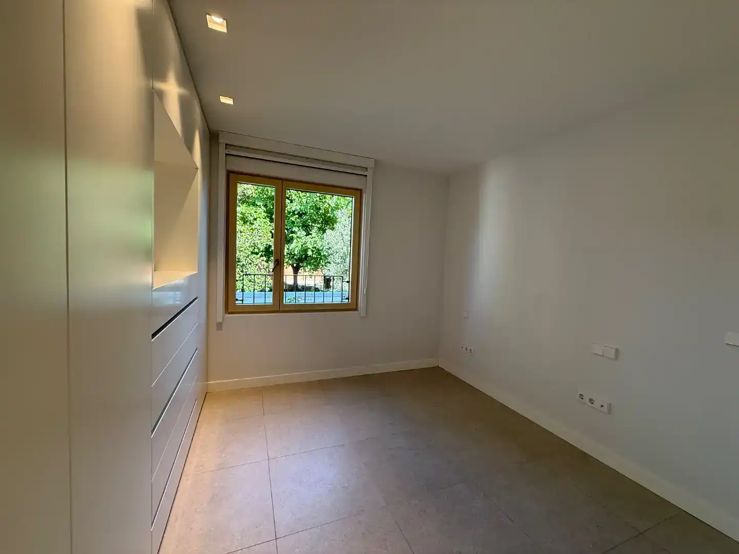 Schlafzimmer von Wohnung zur Miete in  Madrid Capital mit Klimaanlage und Schwimmbad