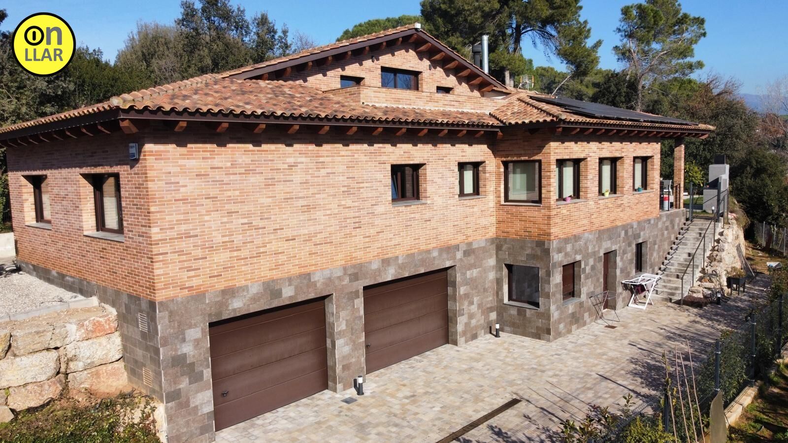 Vista exterior de Casa o xalet en venda en Les Franqueses del Vallès amb Jardí privat, Traster i Piscina