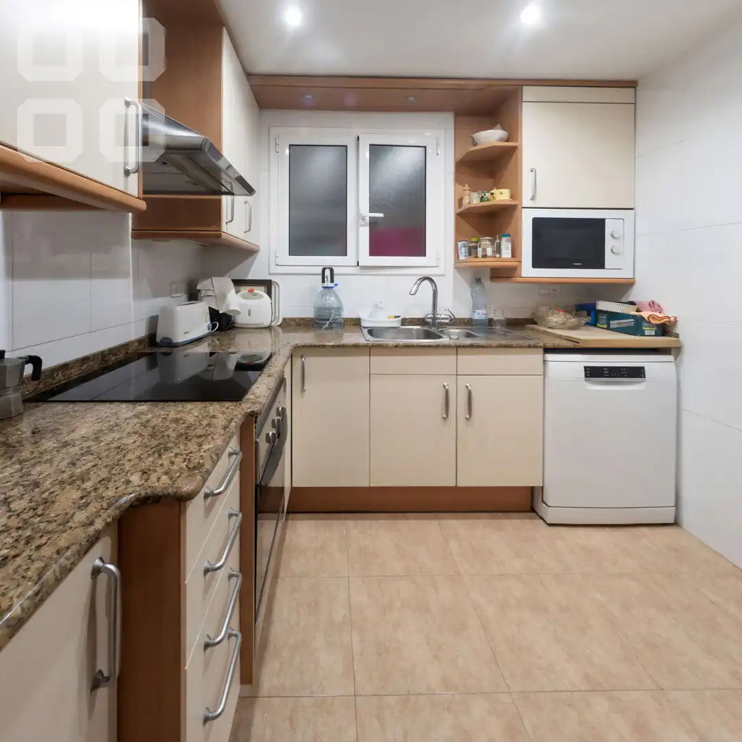 Cocina de Piso en venta en Barcelona con Aire acondicionado, Calefacción y Amueblado