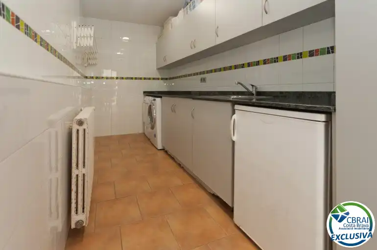 Cuina de Casa o xalet en venda en Roses amb Calefacció i Traster