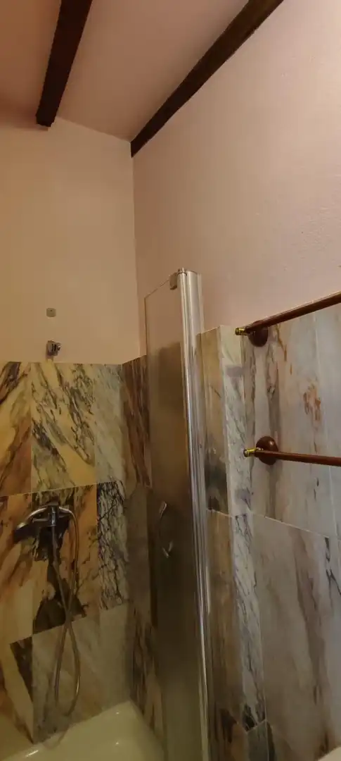 Bany de Àtic en venda en Santillana del Mar amb Calefacció, Terrassa i Balcó