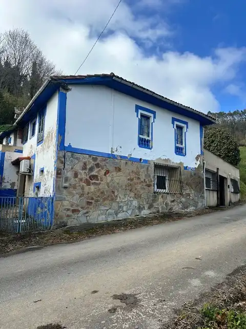 Casa amb jardí en venda a Lugar San Bartolome 4