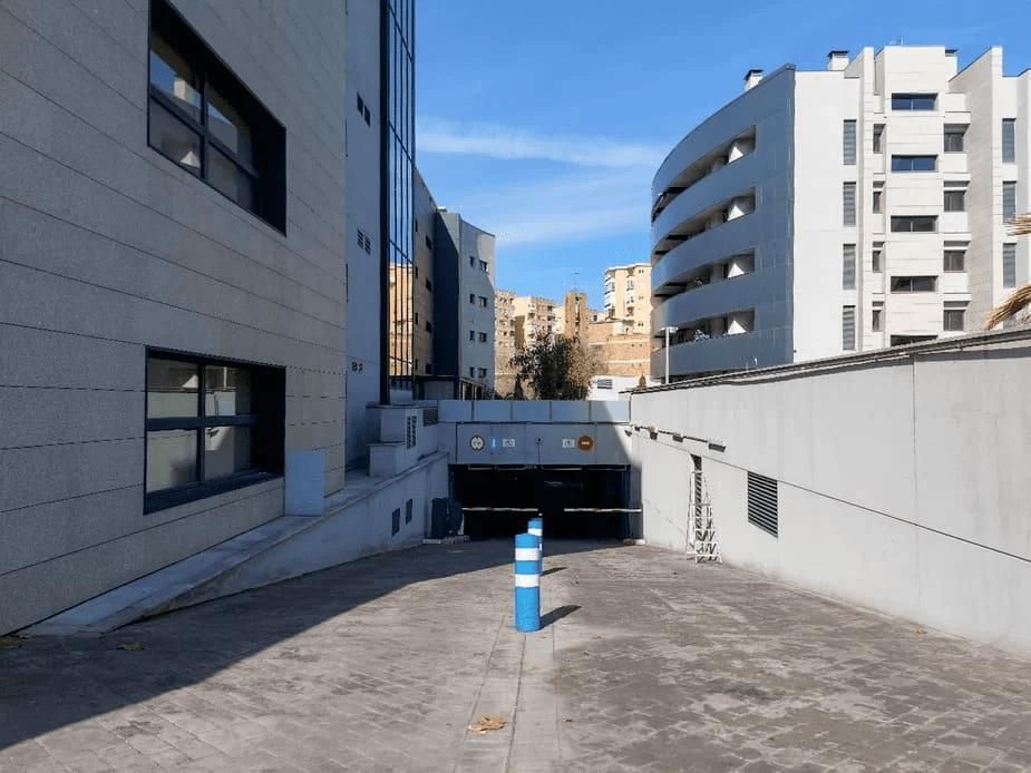 Parking of Box room for sale in  Granada Capital